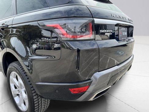 Used 2018 Land Rover Range Rover Sport HSE image 15