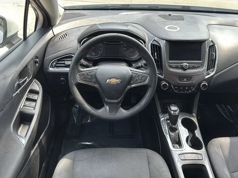 Used 2019 Chevrolet Cruze LT w/ LT Fleet Convenience Package FWD image 24