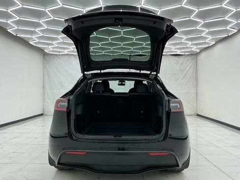 Used 2021 Tesla Model Y Long Range AWD/4WD image 43