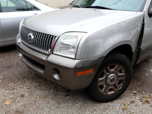 Used 2004 Mercury Mountaineer Convenience image 2
