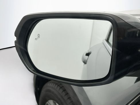 Used 2019 Honda CR-V EX image 16