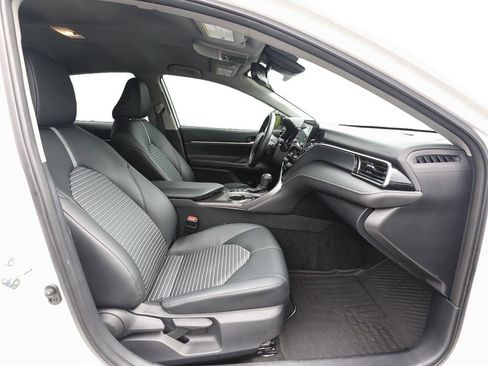 Used 2023 Toyota Camry SE w/ Convenience Package FWD image 21