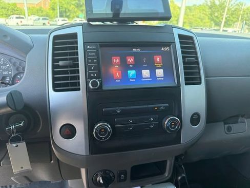 Used 2019 Nissan Frontier SV AWD/4WD image 9