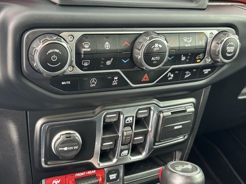 Used 2020 Jeep Wrangler Unlimited Rubicon AWD/4WD image 29