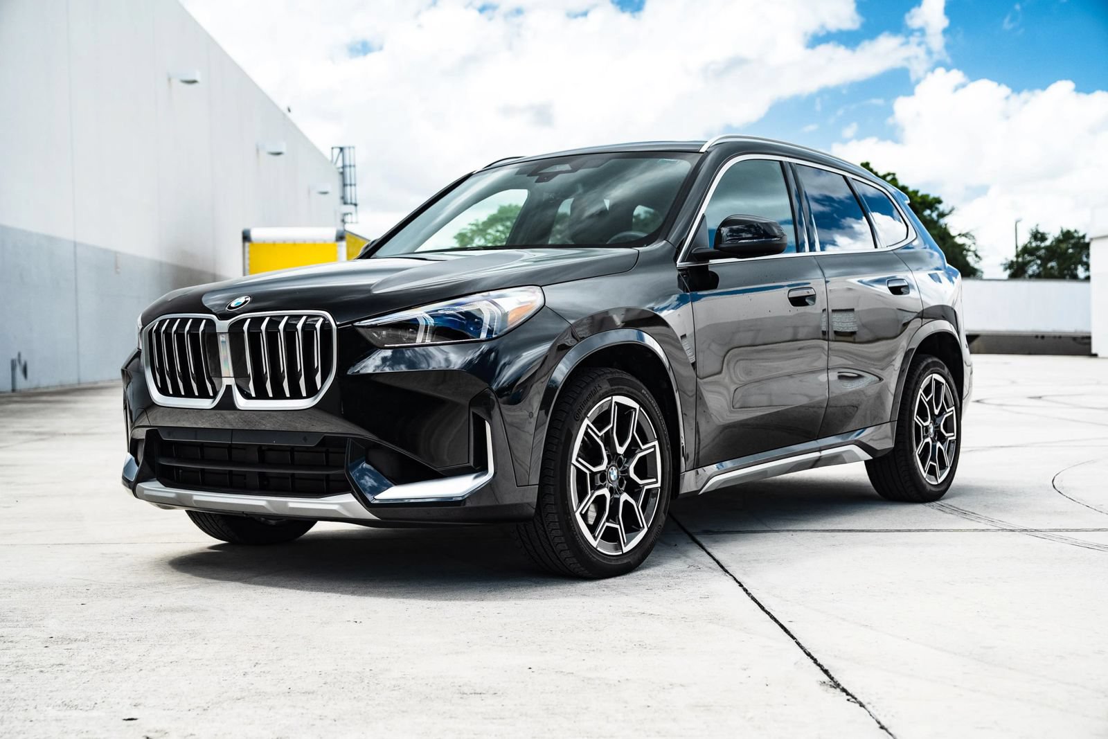 Used 2025 BMW X1 xDrive28i w/ Convenience Package AWD/4WD image 12