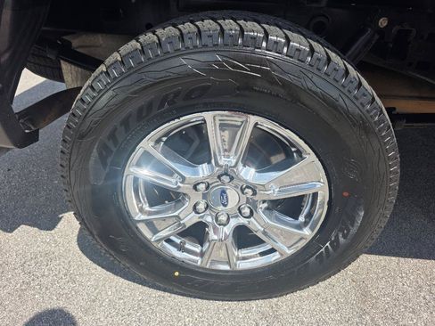 Used 2015 Ford F150 Lariat w/ Equipment Group 502A Luxury AWD/4WD image 23