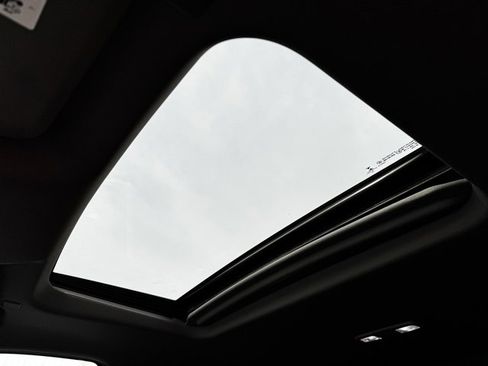 Used 2020 Chevrolet Silverado 1500 LT Trail Boss image 6