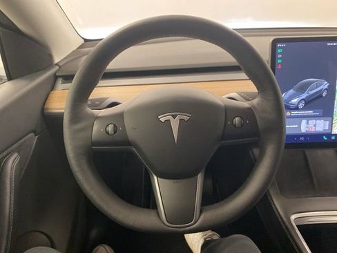 Used 2021 Tesla Model Y Long Range image 14