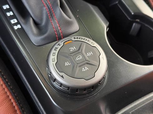 Used 2025 Ford Bronco Heritage Edition AWD/4WD image 35