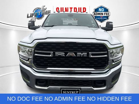 Used 2024 RAM 3500 SLT w/ Quick Order Package 2YG SLT AWD/4WD image 9