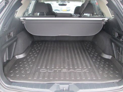 Used 2022 Subaru Outback Premium w/ Popular Package #1 image 11