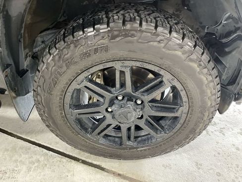 Used 2018 Toyota Tundra SR5 w/ SR5 Upgrade Package RWD image 11