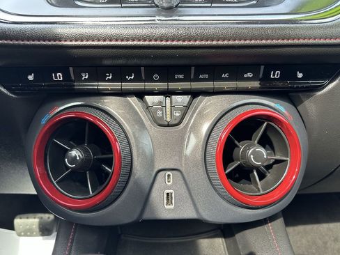 Used 2020 Chevrolet Blazer RS image 25