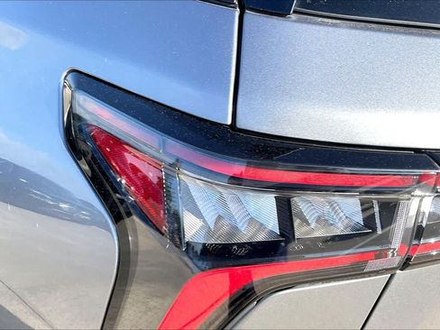 Used 2025 Chevrolet Equinox LT w/ Safety and Technology Package FWD image 27