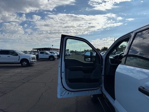 New 2026 Ford F550 4x4 Crew Cab w/ XLT Value Package image 17