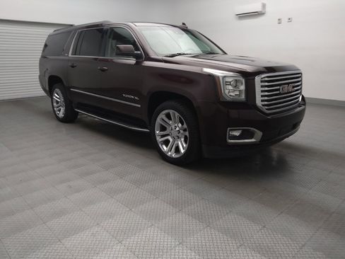 Used 2017 GMC Yukon XL SLT w/ Premium Edition image 13