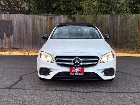 Used 2017 Mercedes-Benz E 300 image 4