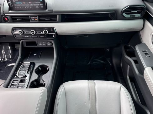 Certified 2025 Honda Pilot EX-L image 30