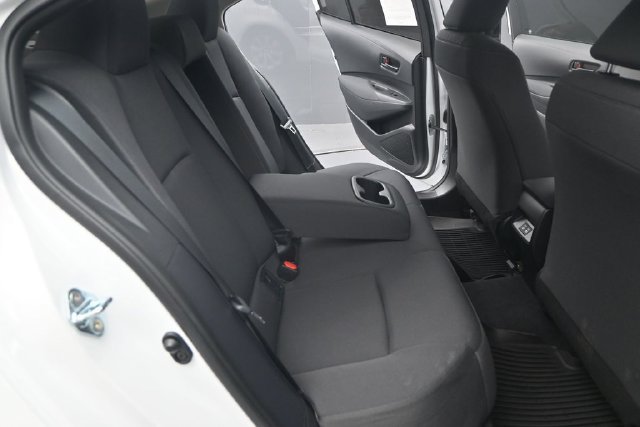 Used 2025 Toyota Corolla LE FWD image 12