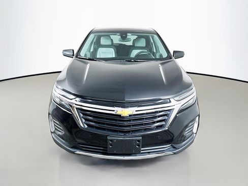 Used 2022 Chevrolet Equinox LT w/ Driver Convenience Package image 2