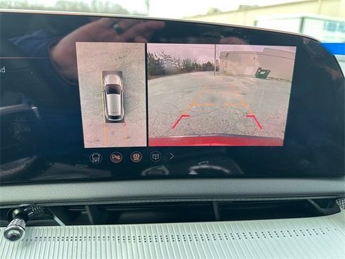 New 2026 Cadillac Optiq Luxury 1 image 19