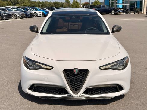 Used 2017 Alfa Romeo Giulia Ti RWD image 7