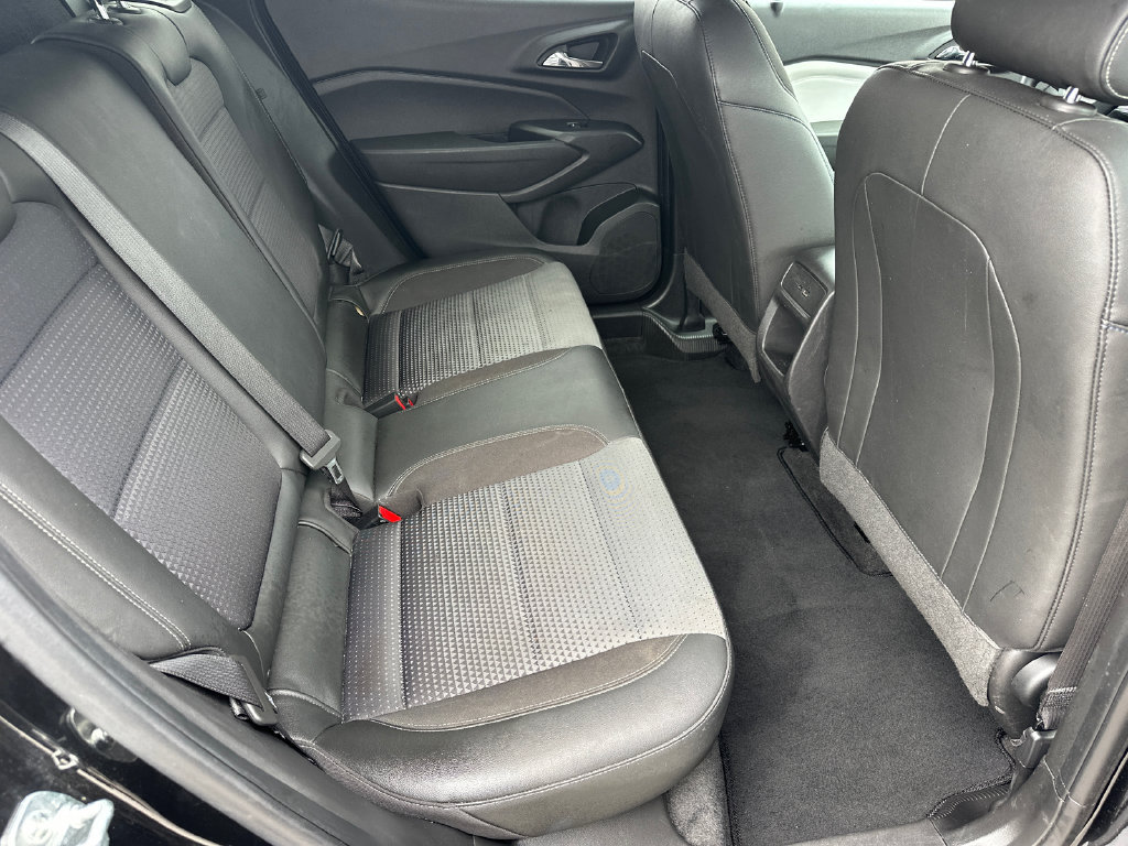 Used 2025 Chevrolet Trax LT w/ LT Convenience Package FWD image 15