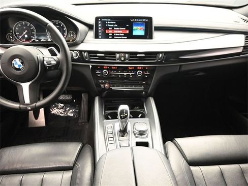 Used 2019 BMW X6 sDrive35i w/ M Sport Package image 18