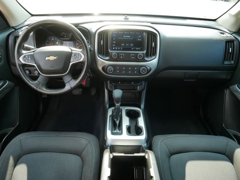 Used 2022 Chevrolet Colorado LT w/ LT Convenience Package AWD/4WD image 10