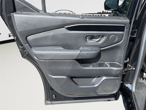 Used 2025 Honda Pilot EX-L image 22