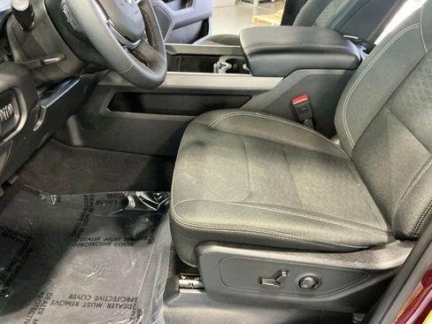 Used 2025 RAM 1500 Big Horn AWD/4WD image 11