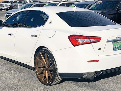 Used 2015 Maserati Ghibli RWD image 3