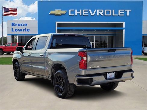 Used 2026 Chevrolet Silverado 1500 Custom image 4