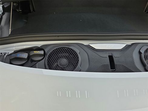 Used 2025 Porsche 911 Carrera image 31