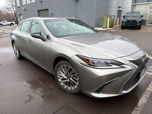 Used 2020 Lexus ES 300h w/ Luxury Package image 7