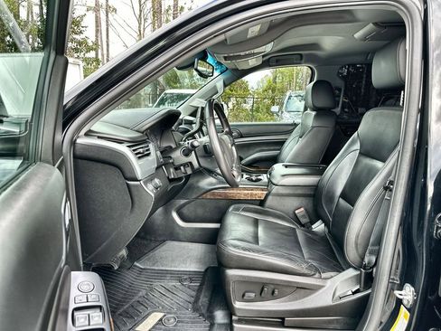 Certified 2018 Chevrolet Suburban LT w/ RST Edition image 19