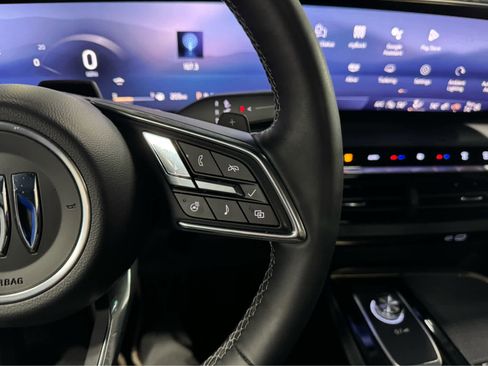 Certified 2025 Buick Enclave Avenir image 21