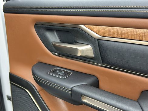 Used 2024 RAM 1500 Limited image 39