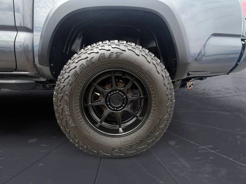 Used 2021 Toyota Tacoma TRD Pro AWD/4WD image 30