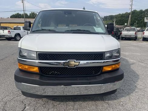 Used 2025 Chevrolet Express 3500 LT w/ LT Preferred Equipment Group RWD image 10