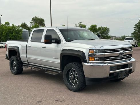 Used 2016 Chevrolet Silverado 2500 LT AWD/4WD image 7