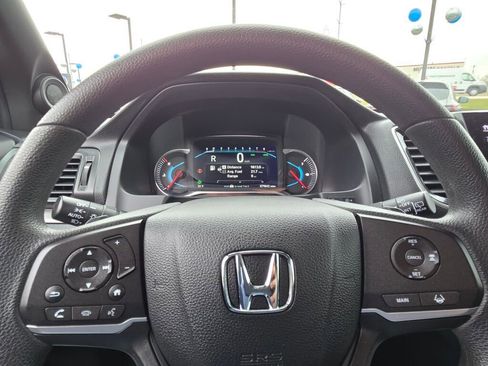Used 2022 Honda Pilot Sport image 35