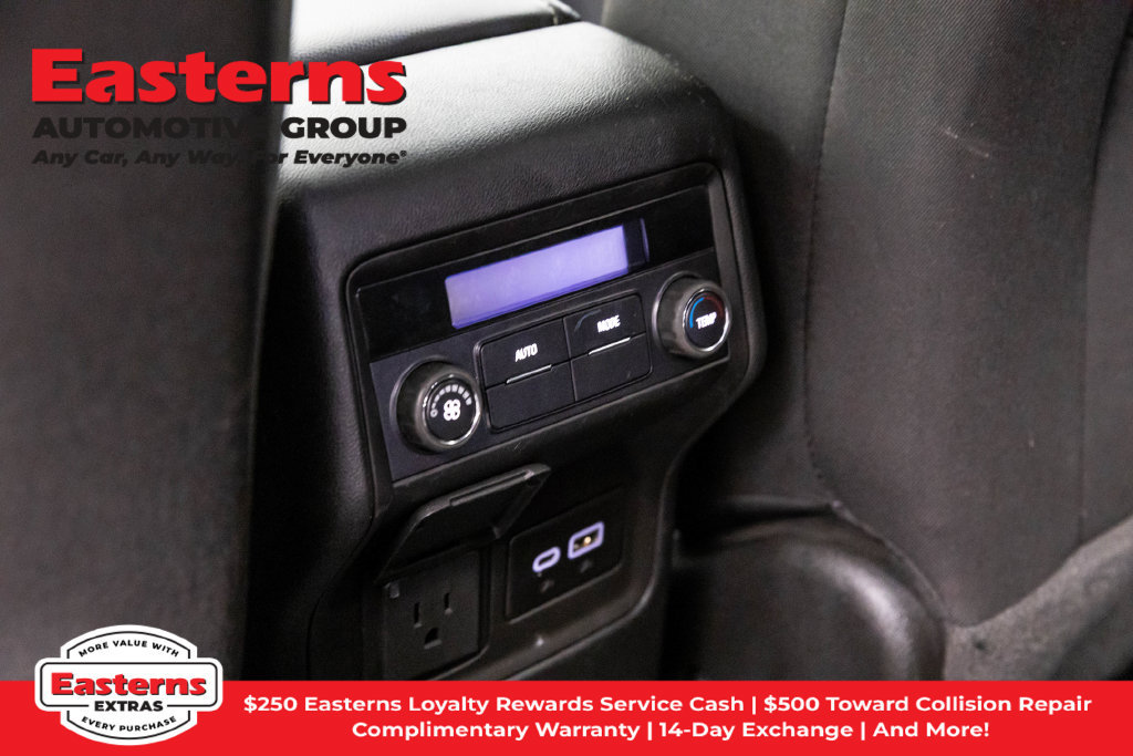 Used 2023 GMC Acadia SLE w/ Driver Convenience Package AWD/4WD image 24