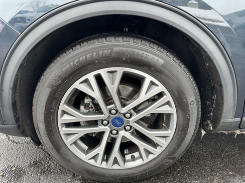 Used 2022 Ford Escape SEL w/ Technology Package image 10