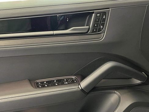 New 2026 Porsche Cayenne GTS image 14