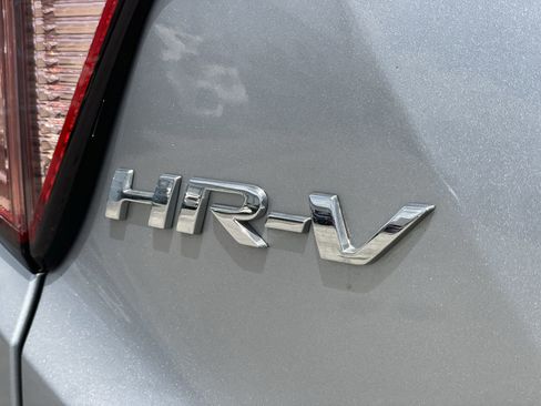 Used 2018 Honda HR-V LX image 23