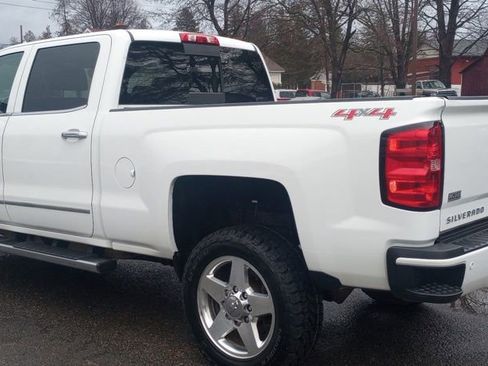 Used 2015 Chevrolet Silverado 2500 High Country w/ Duramax Plus Package image 5