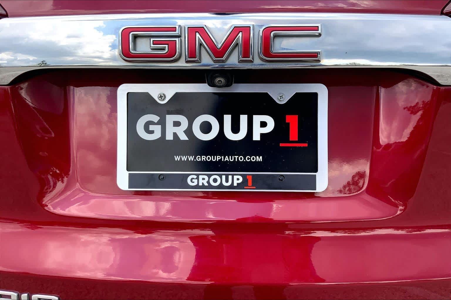 Used 2020 GMC Acadia SLT w/ Driver Alert Package II FWD image 10