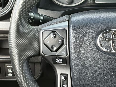 Used 2019 Toyota Tacoma TRD Off-Road AWD/4WD image 20
