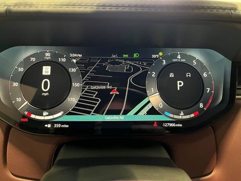 Used 2025 Land Rover Range Rover SE image 62